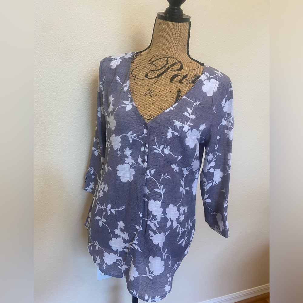 Floral V-Neck 3/4 Slit Sleeve Blouse